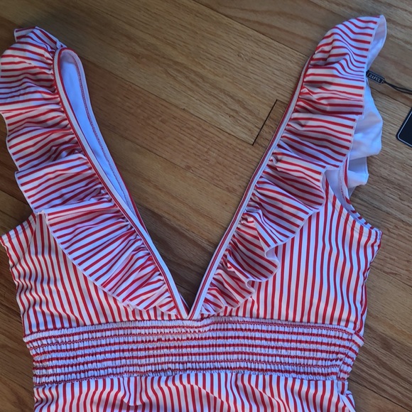 NWT Zaful stripes one piece - Picture 2 of 3